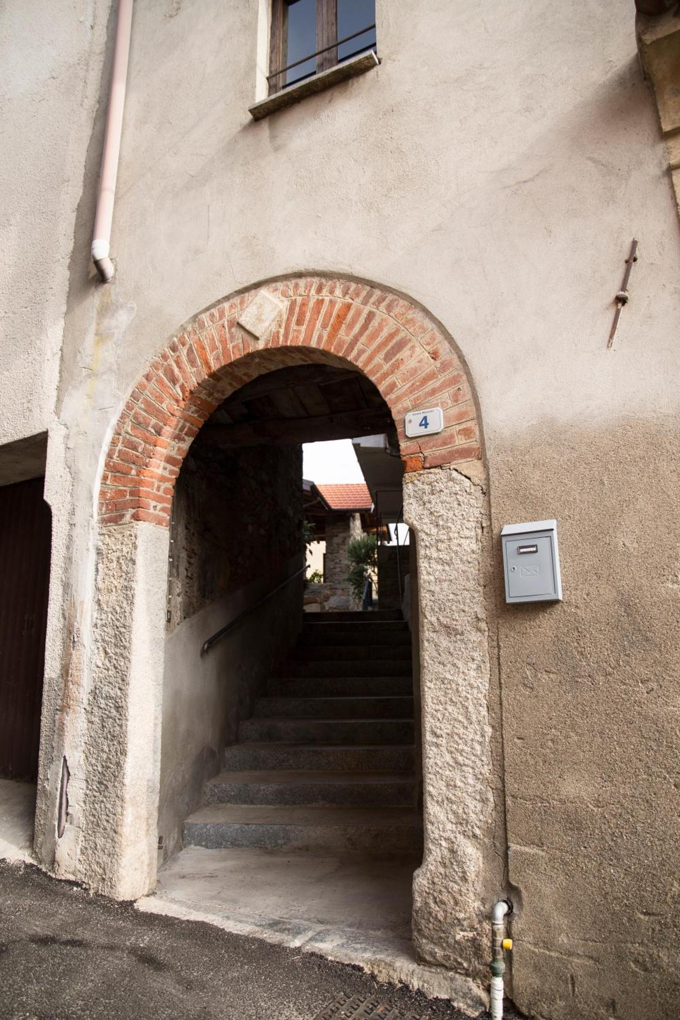 Il Nido Di Tiffany Apartment Massino Visconti Luaran gambar