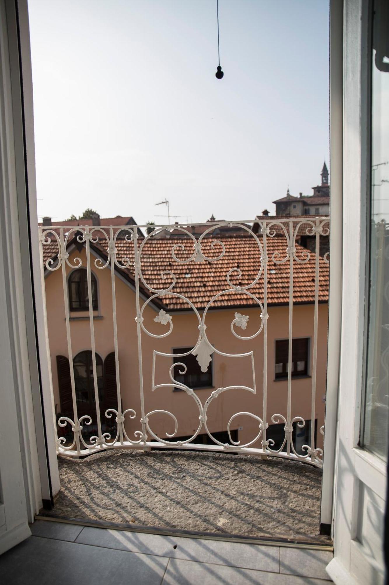 Il Nido Di Tiffany Apartment Massino Visconti Luaran gambar